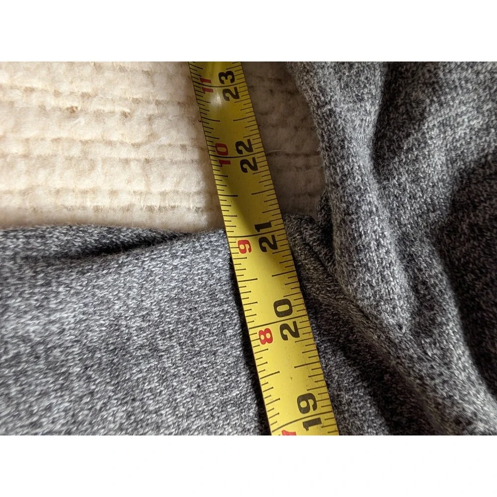 Tommy Hilfiger Knit M Gray Sweater Soft Comfort Cotton Pullover Embroidered Logo